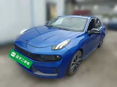 Lynk & Co 03