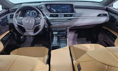Lexus ES