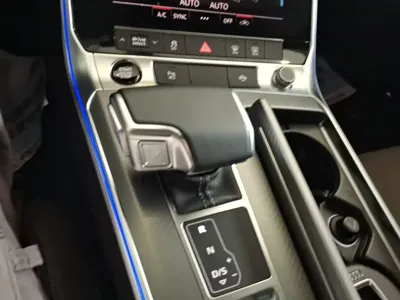 Audi A7L
