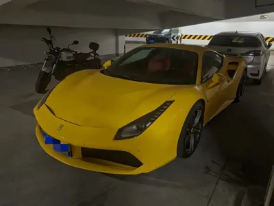 Ferrari 488