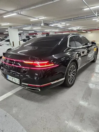Genesis G90