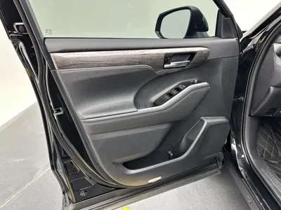 Toyota Crown Kluger
