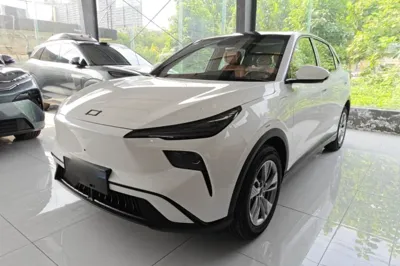Bestune Yueyi 03