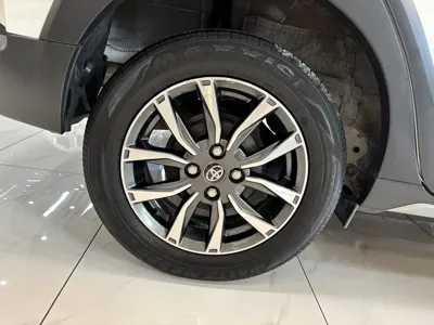 Toyota Yaris L