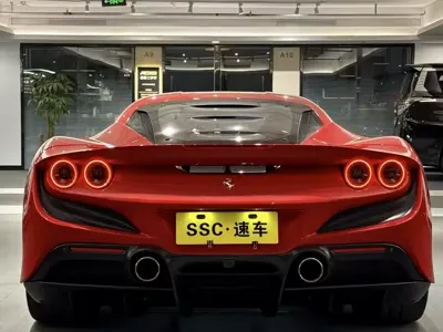 Ferrari F8
