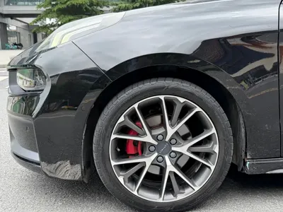 Lynk & Co 03