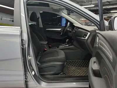 Roewe RX3