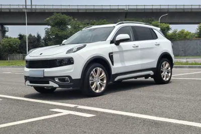 Lynk & Co 01