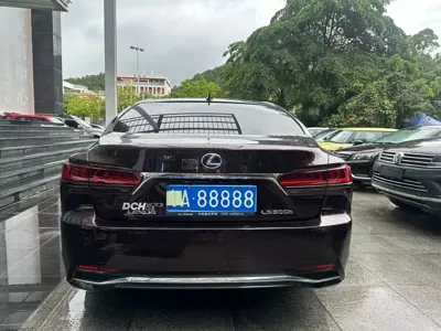 Lexus LS