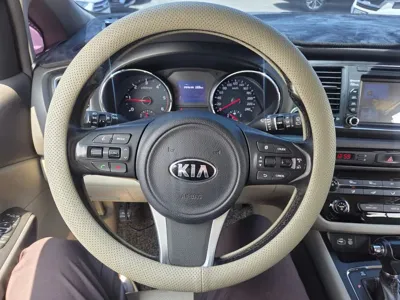 Kia Canival