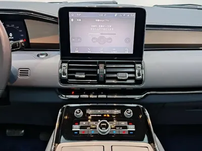 Lincoln Navigator