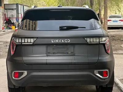 Lynk & Co 01