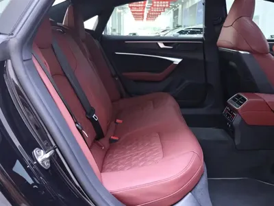 Audi A7L