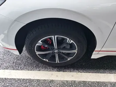 BYD e2