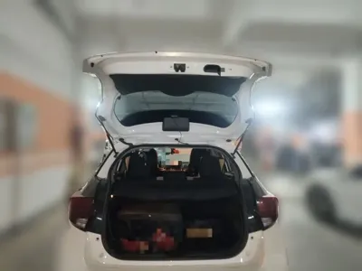 Toyota Yaris L