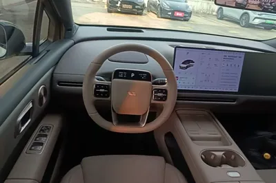 Li Auto Li Auto i6