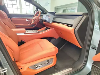 BYD 唐L