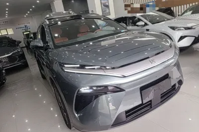 BYD Tang L