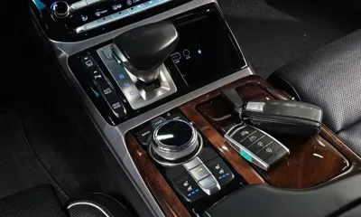 Genesis EQ900