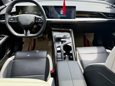 MG MG5 Scorpio