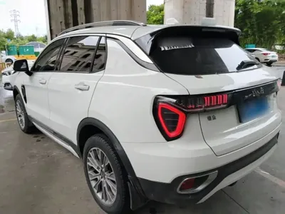 Lynk & Co 01