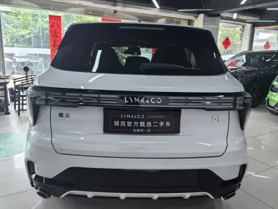Lynk & Co 01