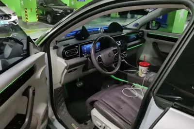 Leapmotor C11