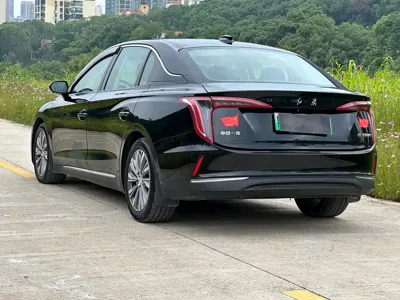 Hongqi Hongqi E-QM5