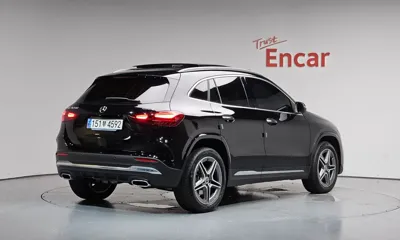 Mercedes-Benz GLA-Class