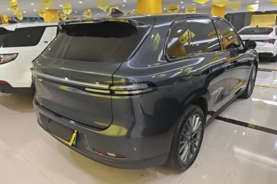 Leapmotor C10