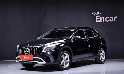 Mercedes-Benz GLA-Class