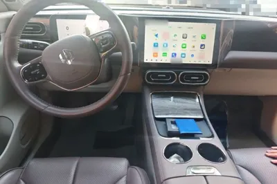 Leapmotor C11