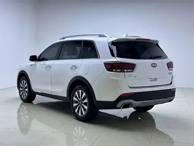 Kia KX7