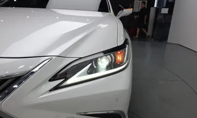 Lexus ES