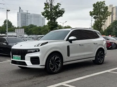Lynk & Co 09 EM-P