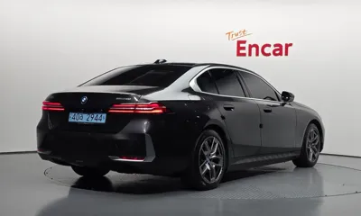BMW i5