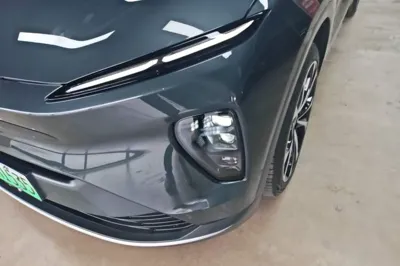 Nio ES8