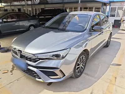 Roewe i5