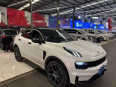 Lynk & Co 05