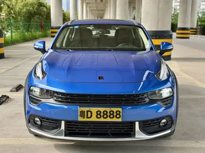 Lynk & Co 02