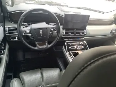 Lincoln Navigator