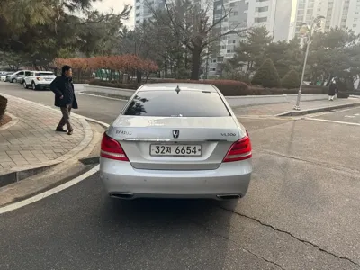 Hyundai Equus