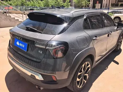 Lynk & Co 02