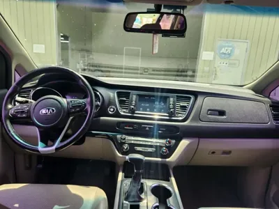 Kia Canival