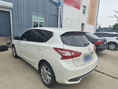Nissan Tiida