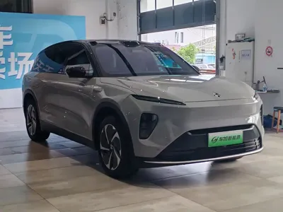 Nio ES8