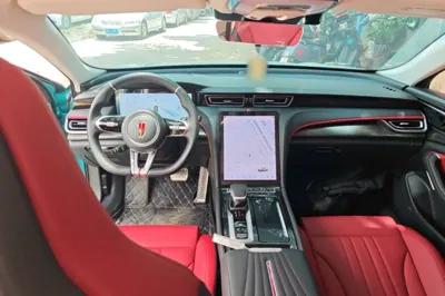 Hongqi H6