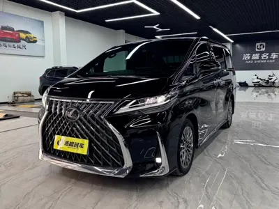 Lexus LM