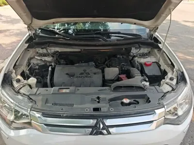 Mitsubishi Outlander (Import)