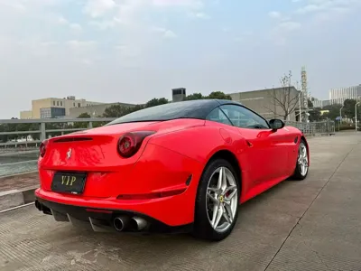 Ferrari California T